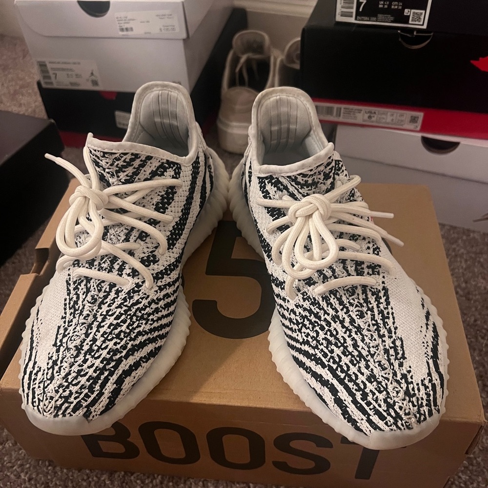 Yeezy Boost 350 V2